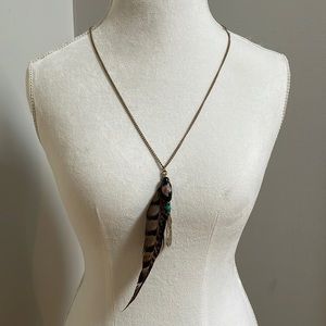 Unbranded 28 inch necklace. Excellent condition